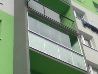 dsc01265-zasklenie-balkona-aluvista