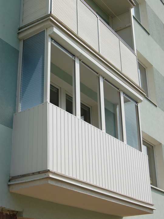 Roletové balkóny